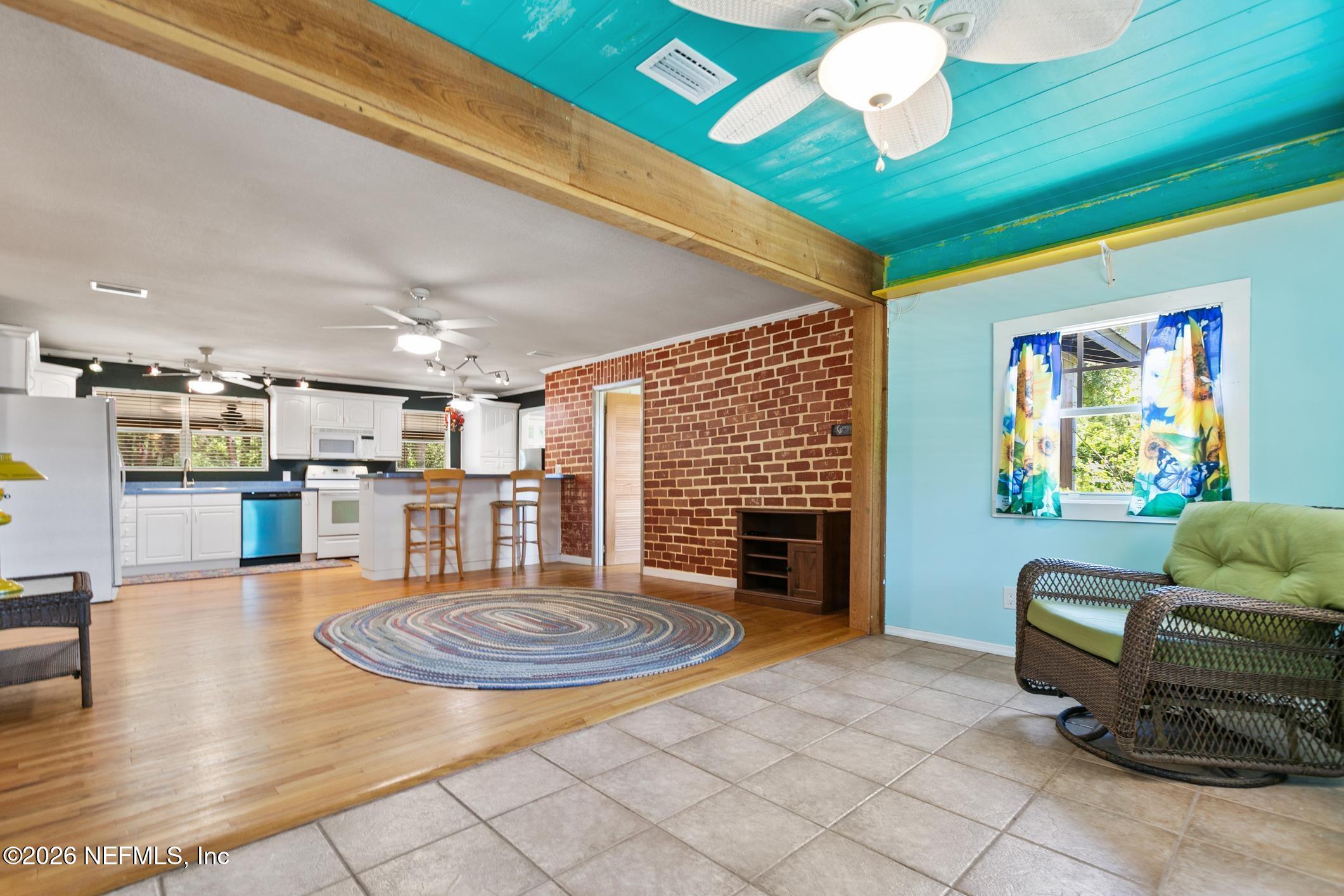 958 & 954 W GRAND RONDO