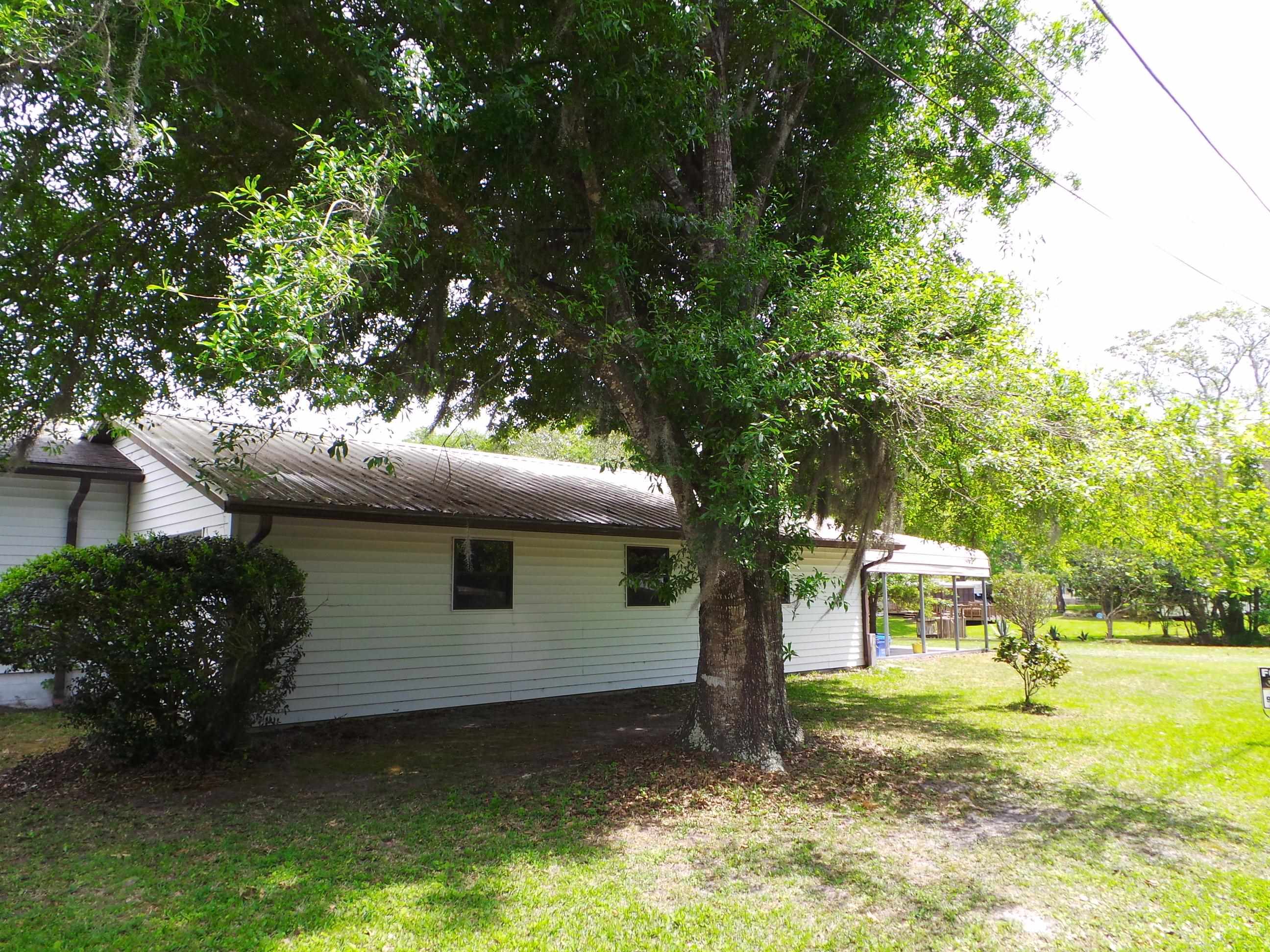 250 Crescent Lane ( with Pool)