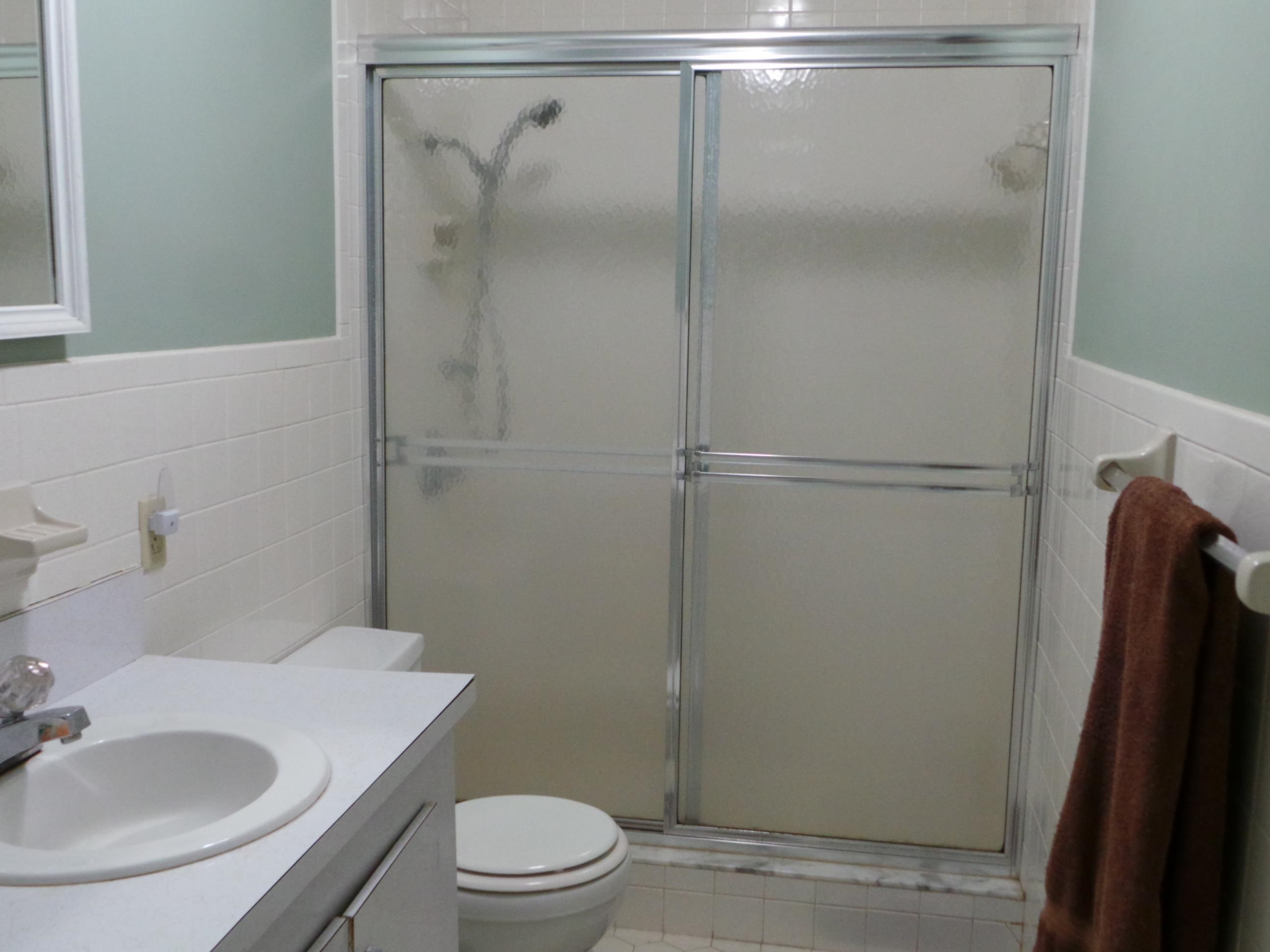 250 Crescent Lane ( with Pool)