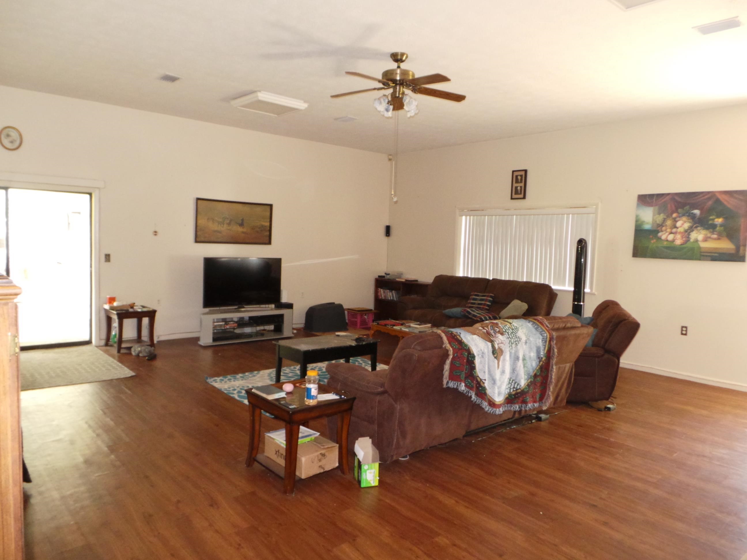 250 Crescent Lane ( with Pool)