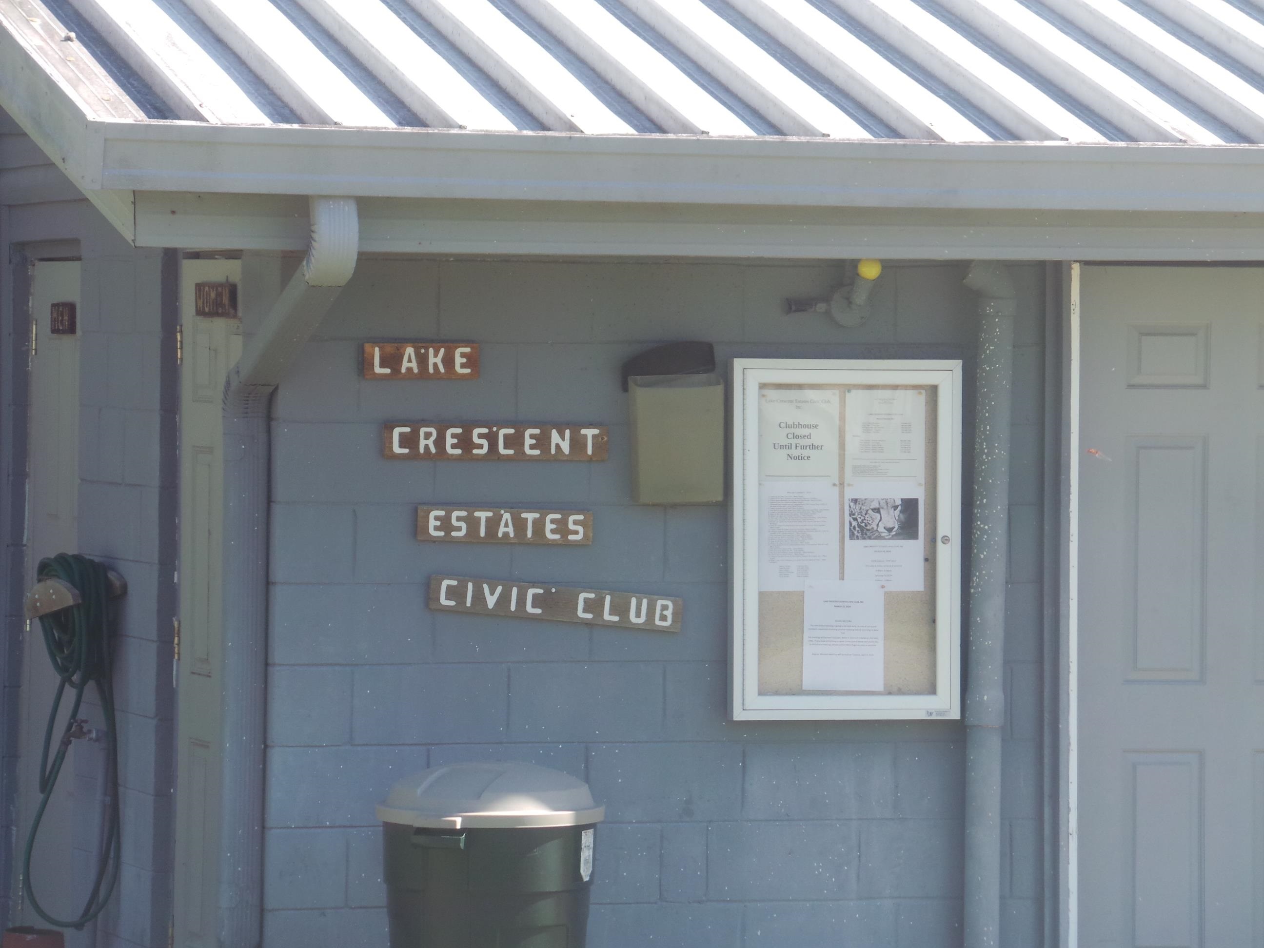 250 Crescent Lane ( with Pool)