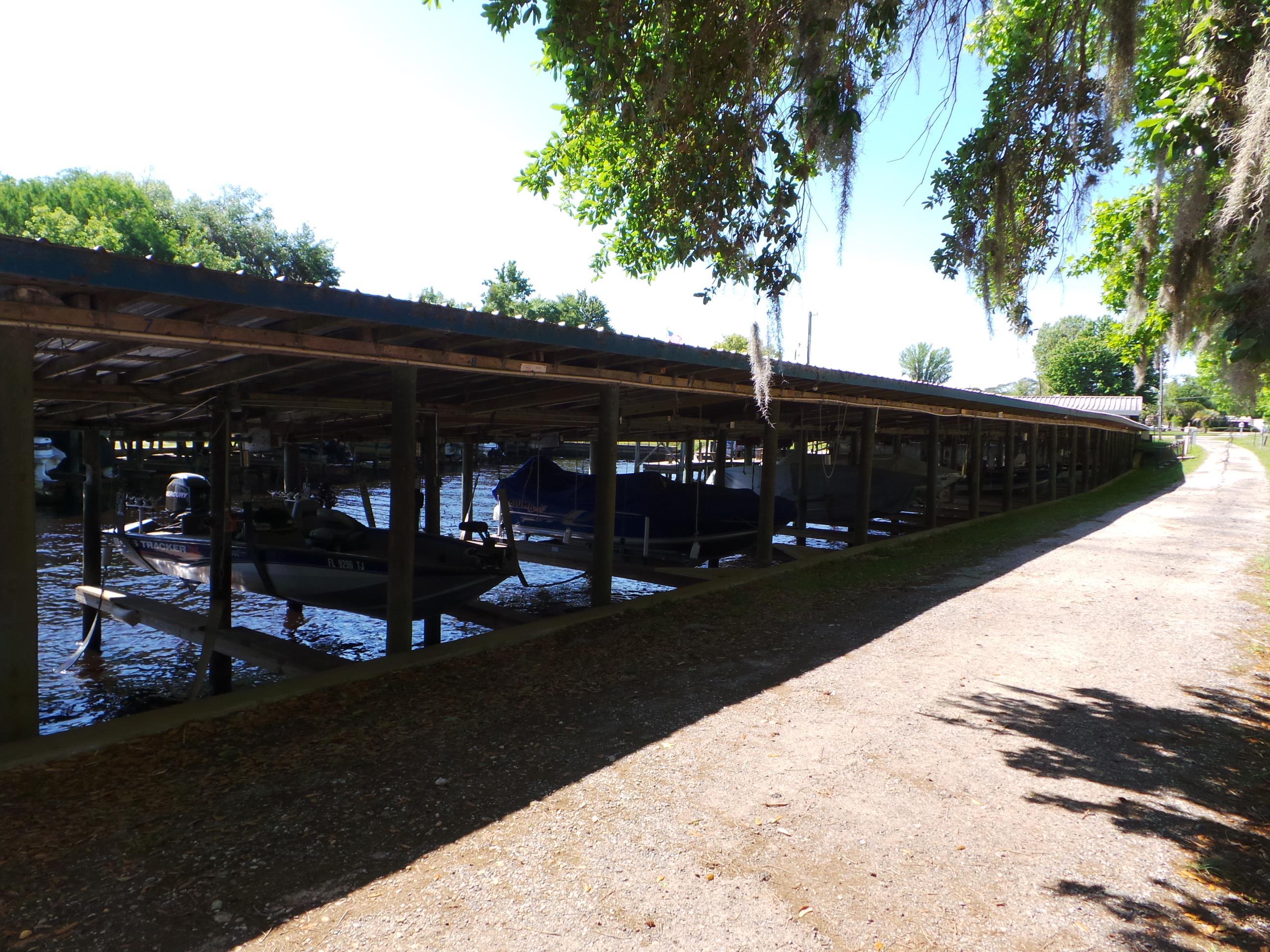 250 Crescent Lane ( with Pool)