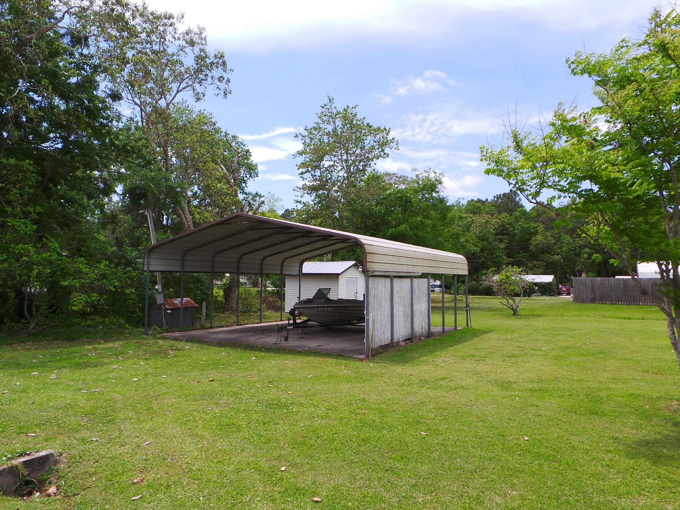 250 Crescent Lane ( with Pool)
