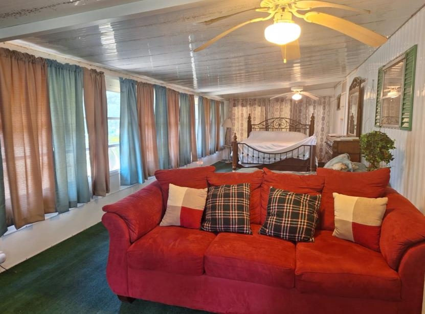 387 Crescent Lake Shore Dr