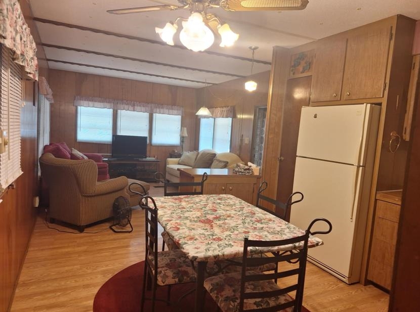 387 Crescent Lake Shore Dr