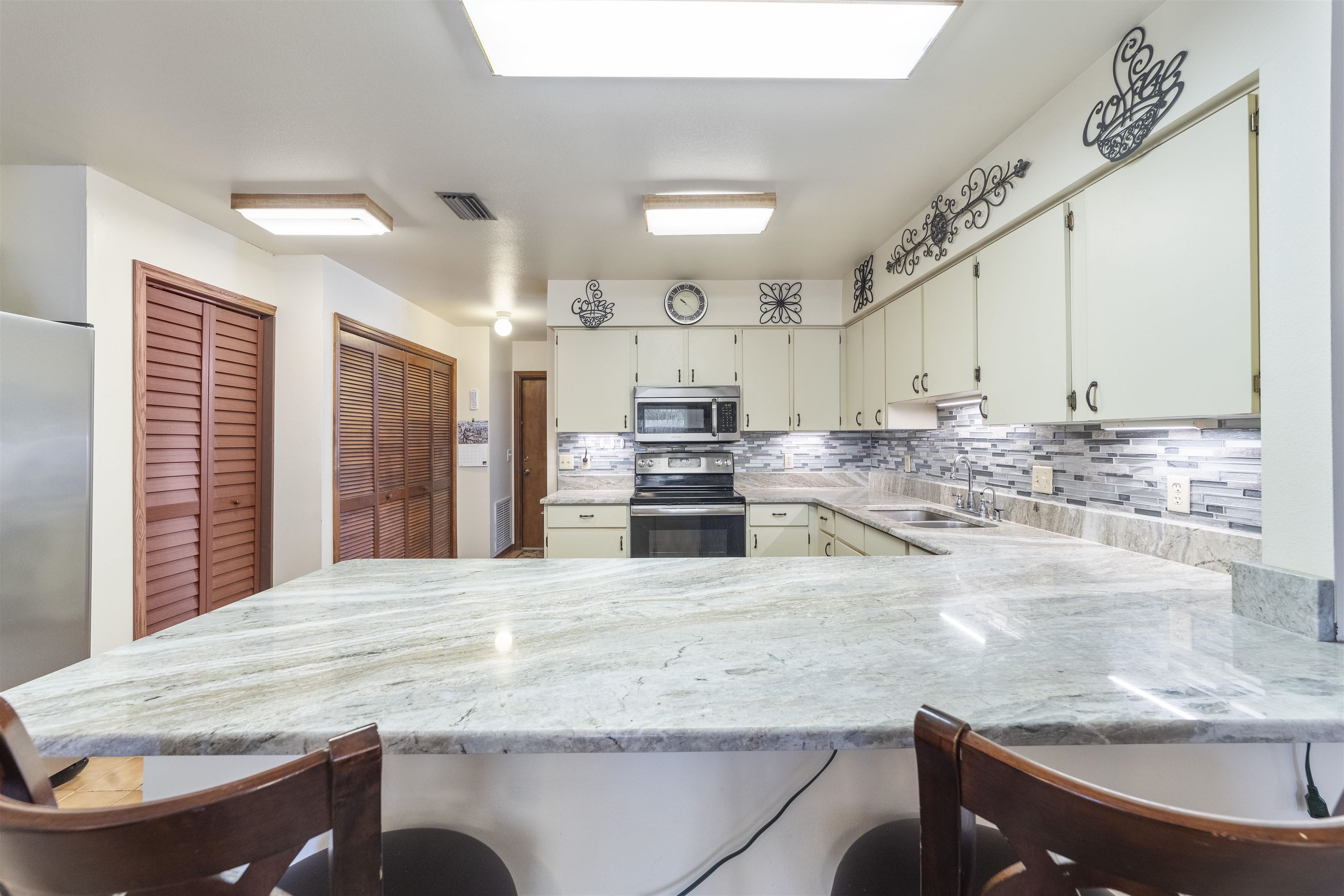 758 Medina Avenue