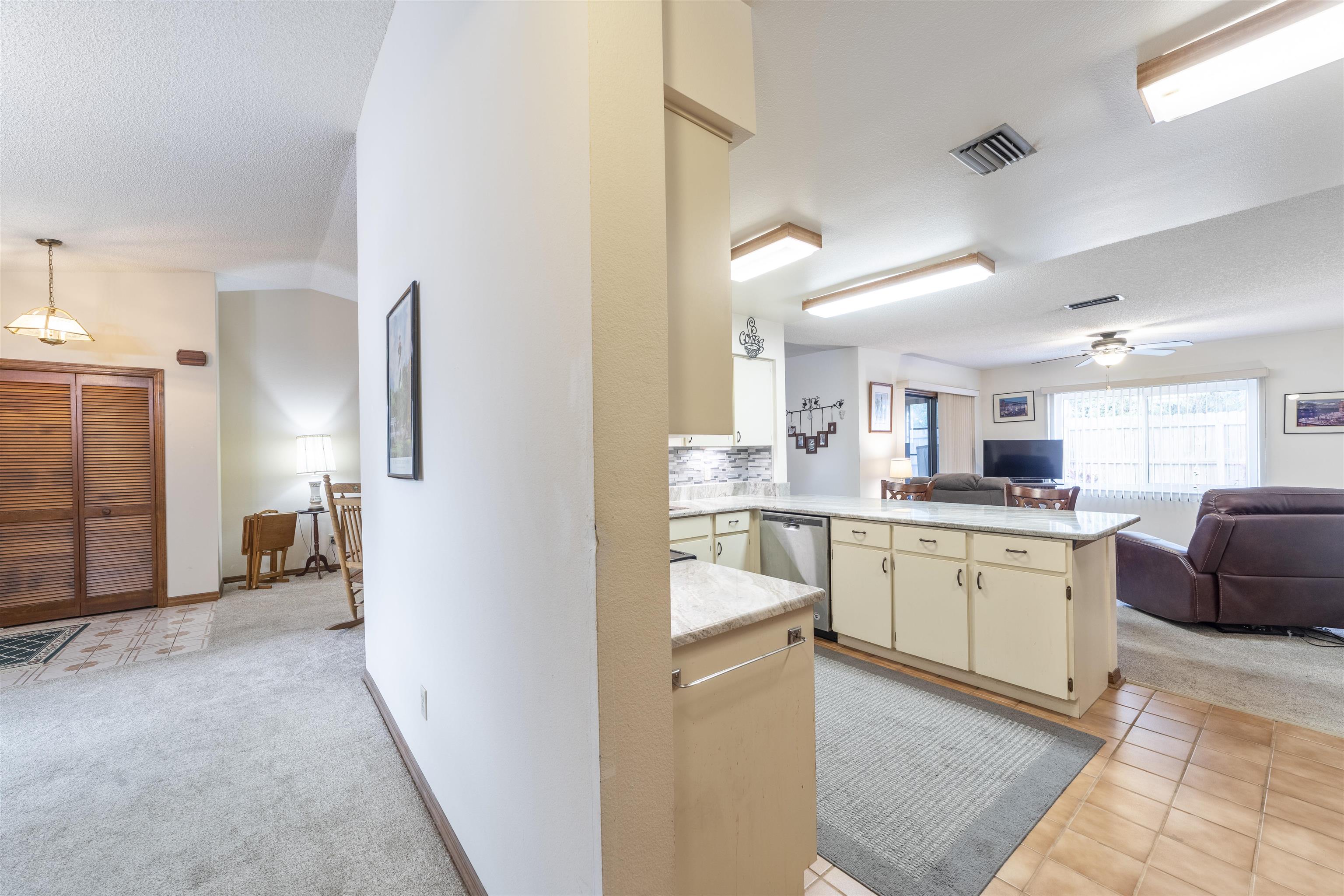 758 Medina Avenue