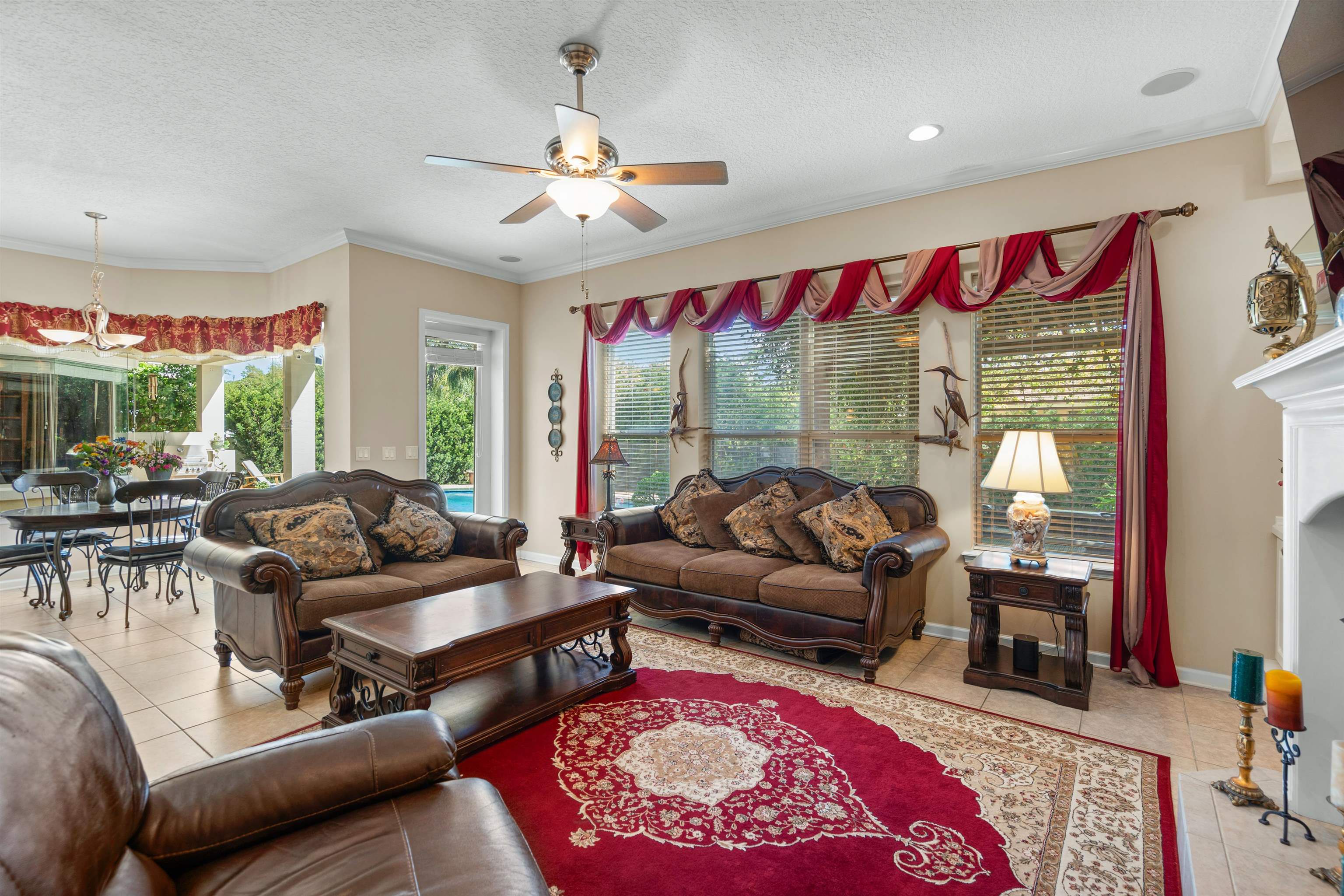 329 Palmas Cir