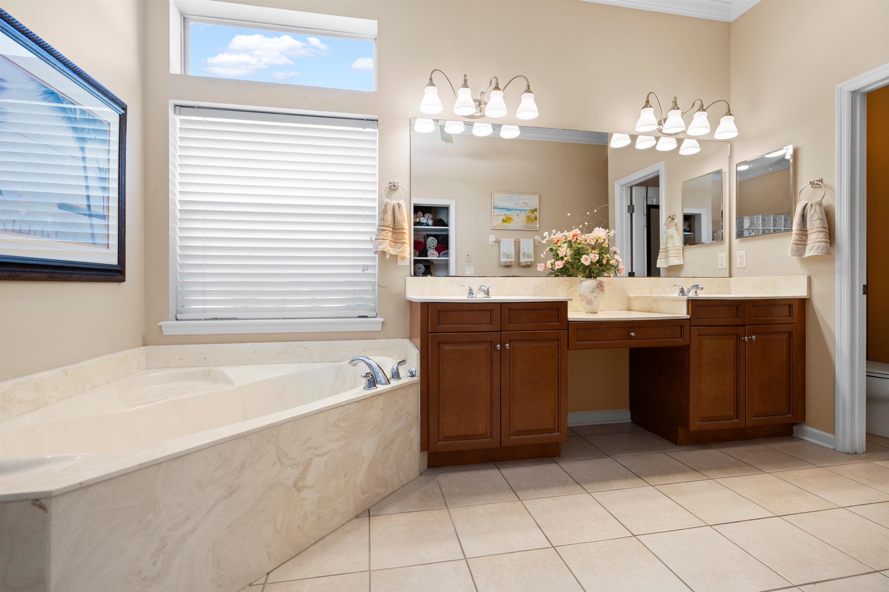 329 Palmas Cir
