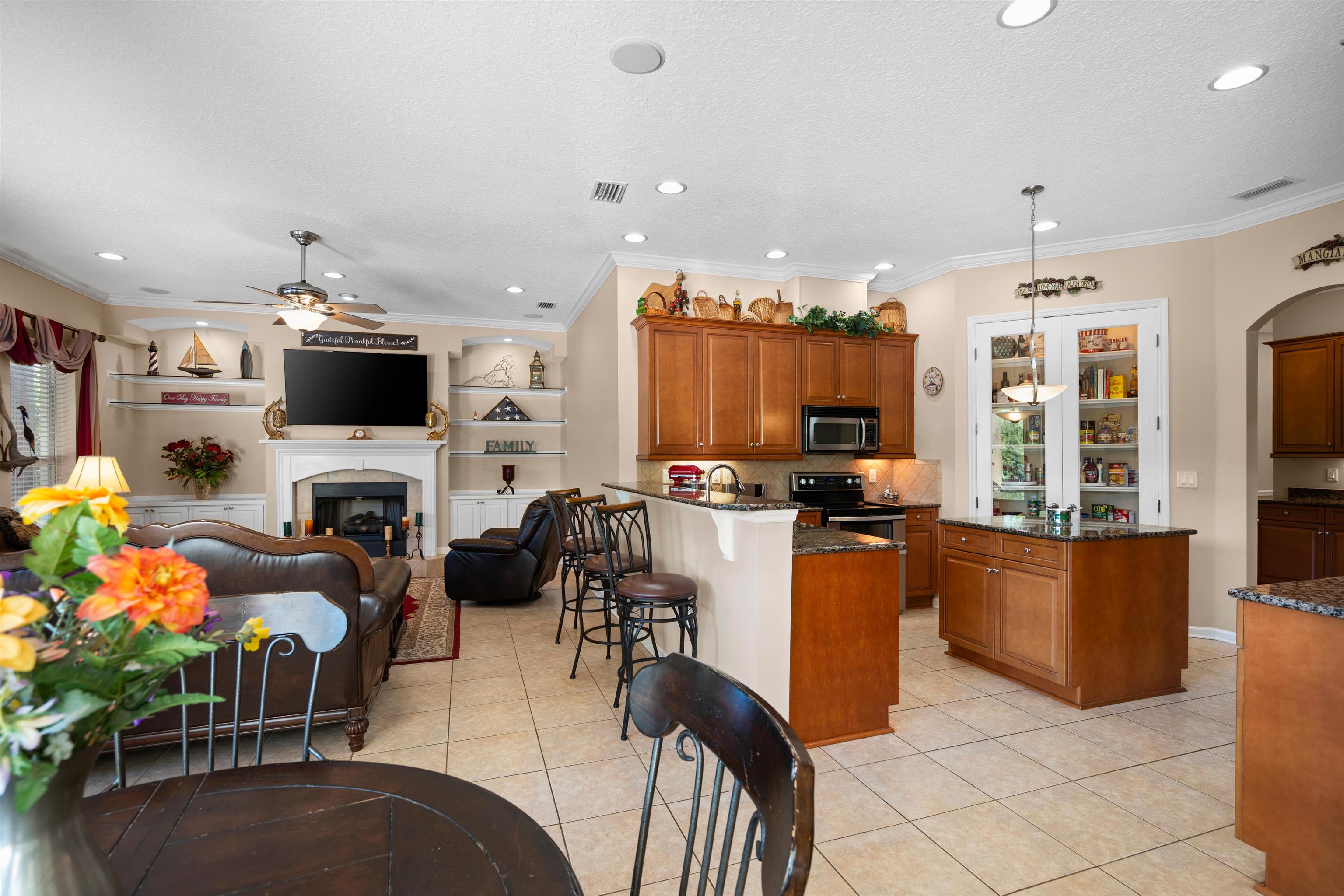 329 Palmas Cir