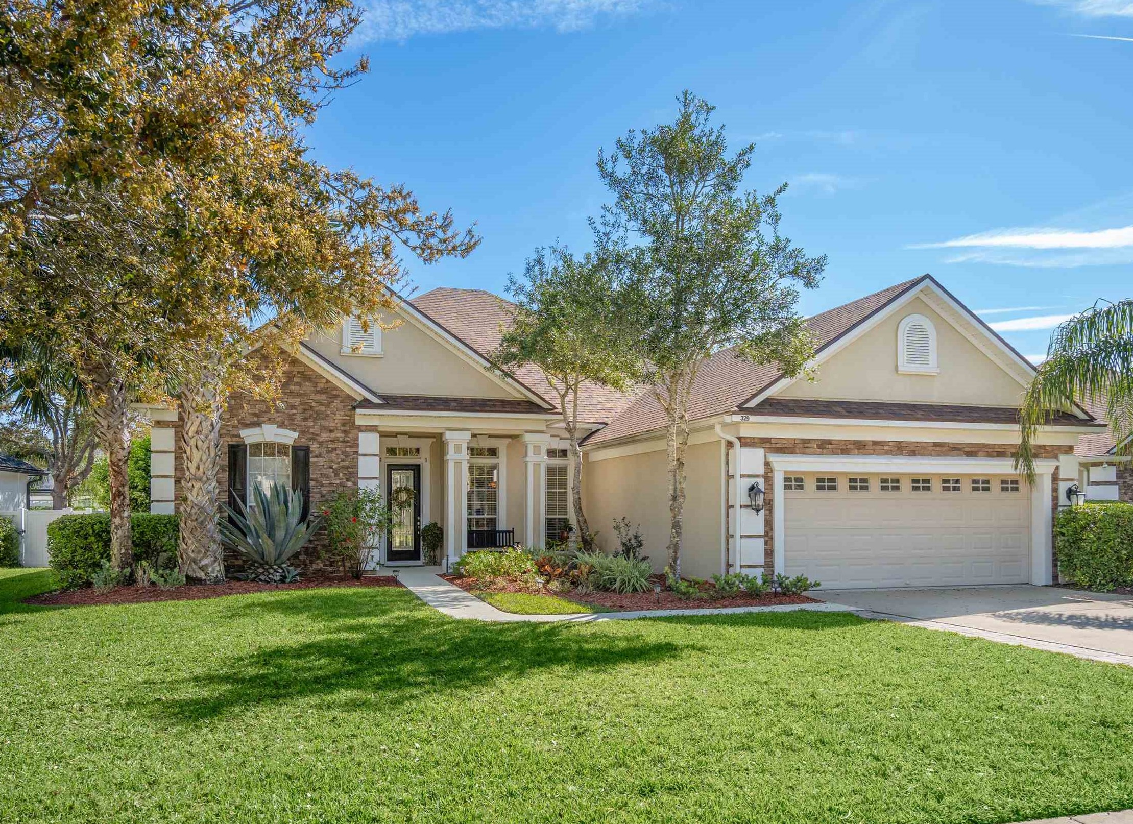 329 Palmas Cir