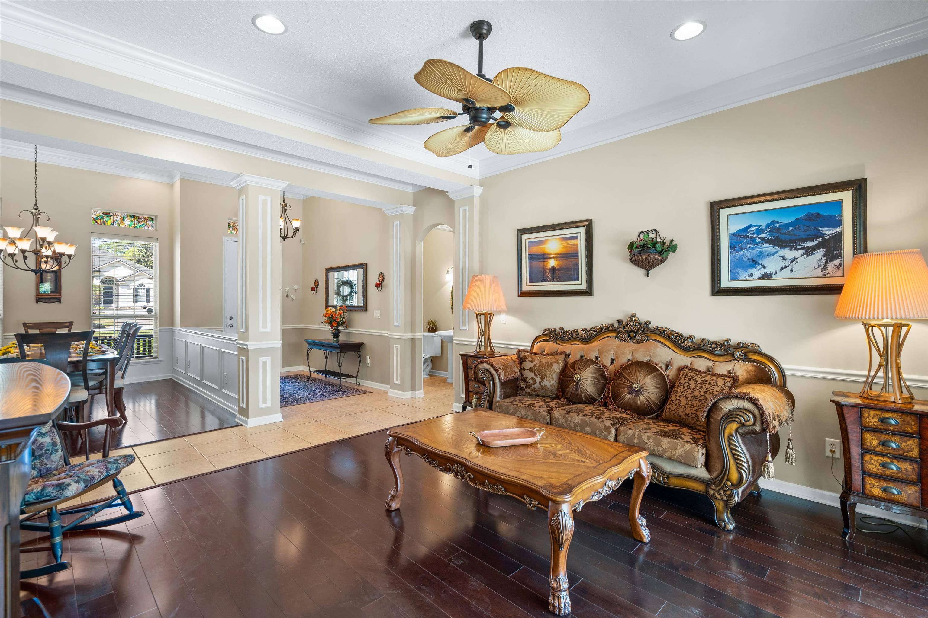 329 Palmas Cir