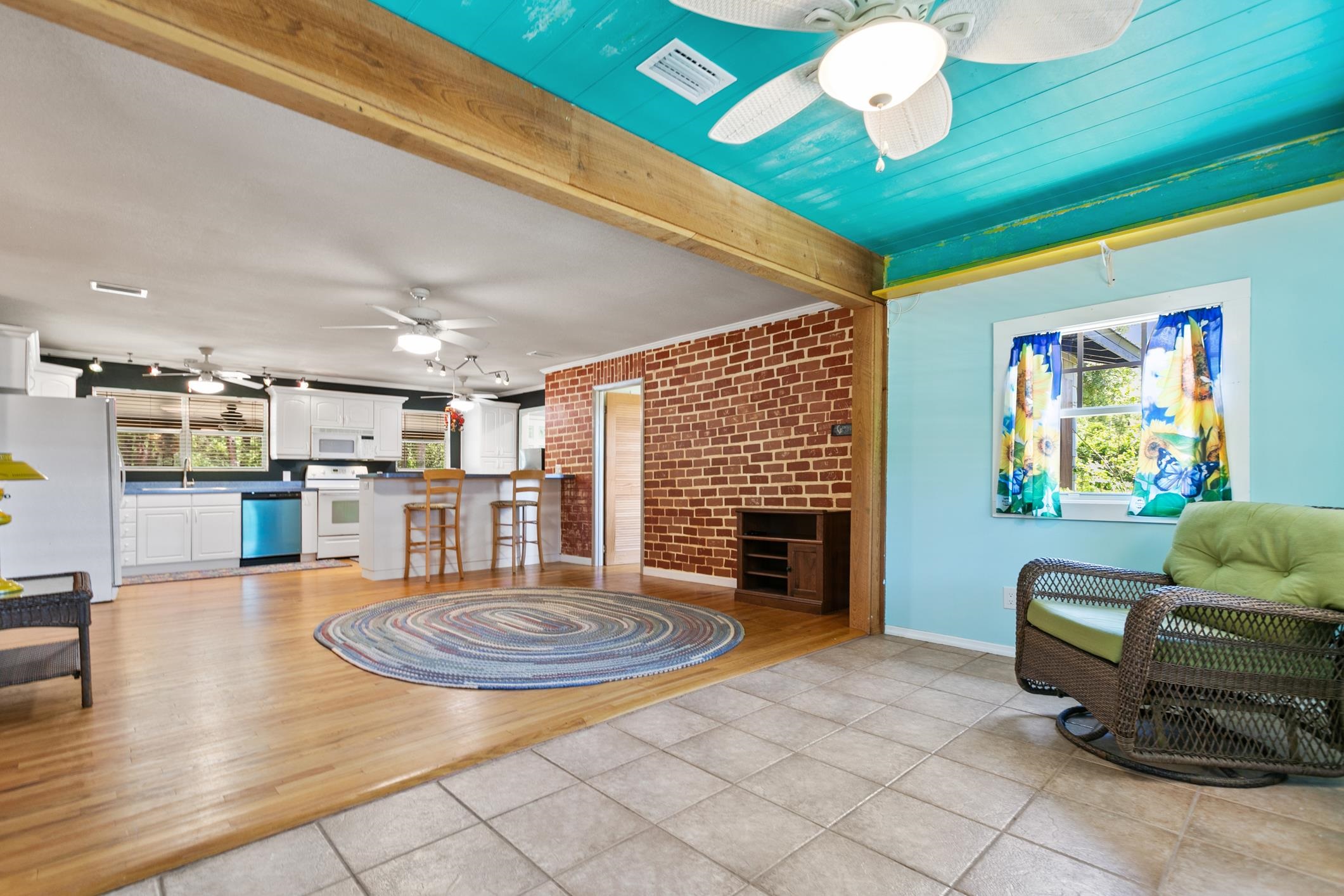 958 & 954 W Grand Rondo