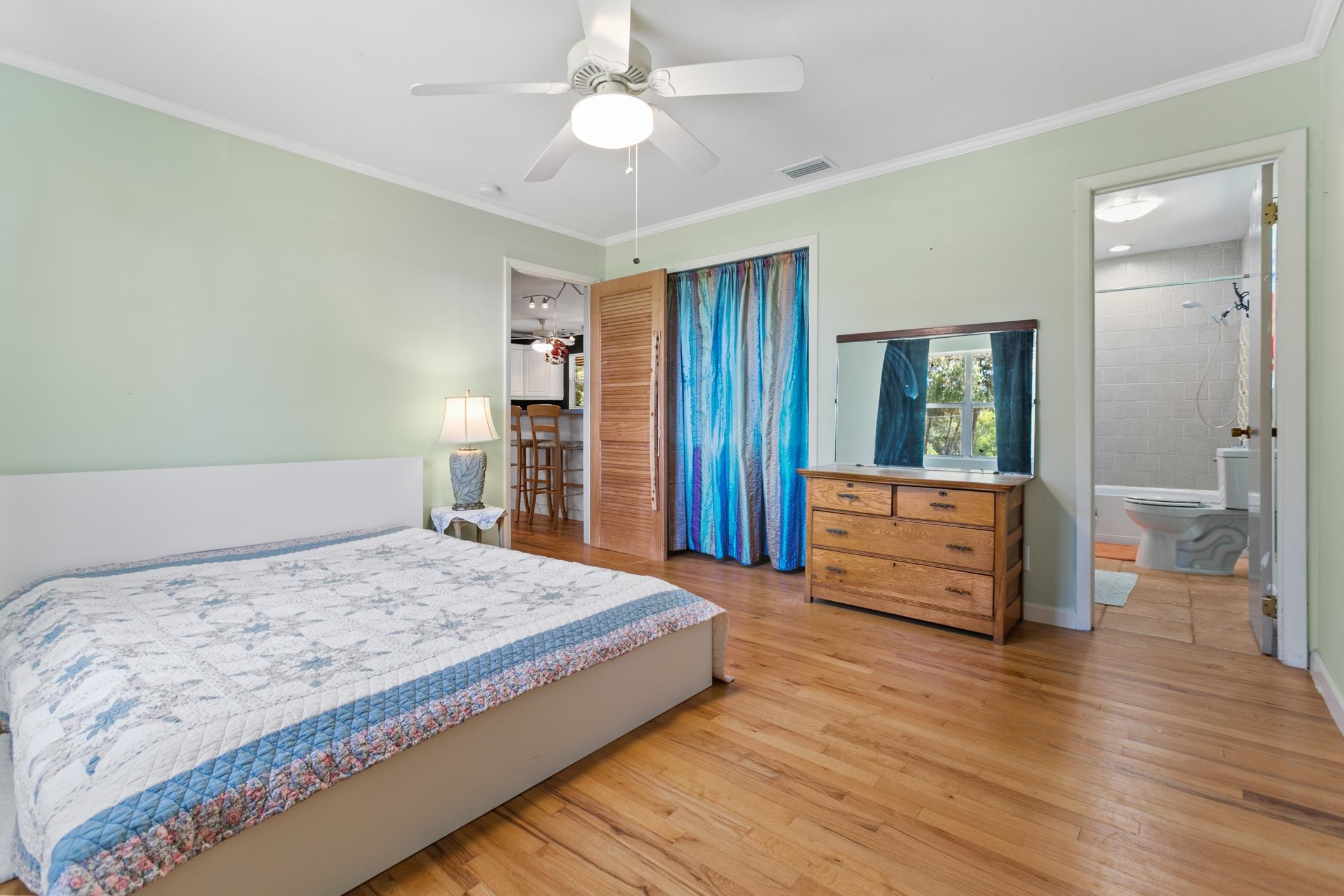 958 & 954 W Grand Rondo