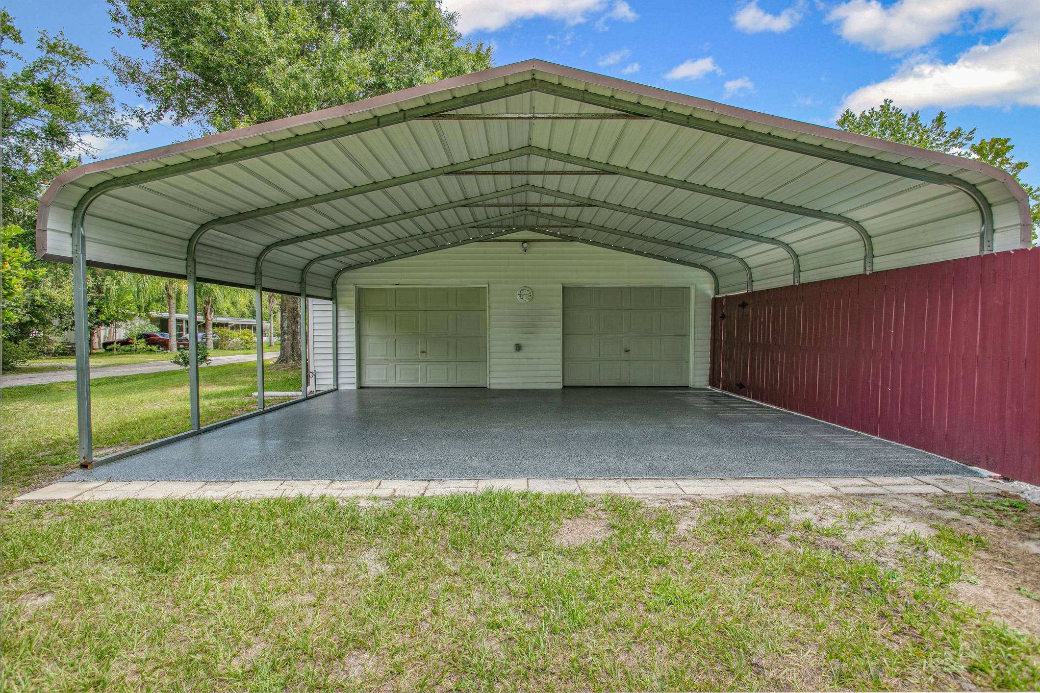 250 Crescent Ln