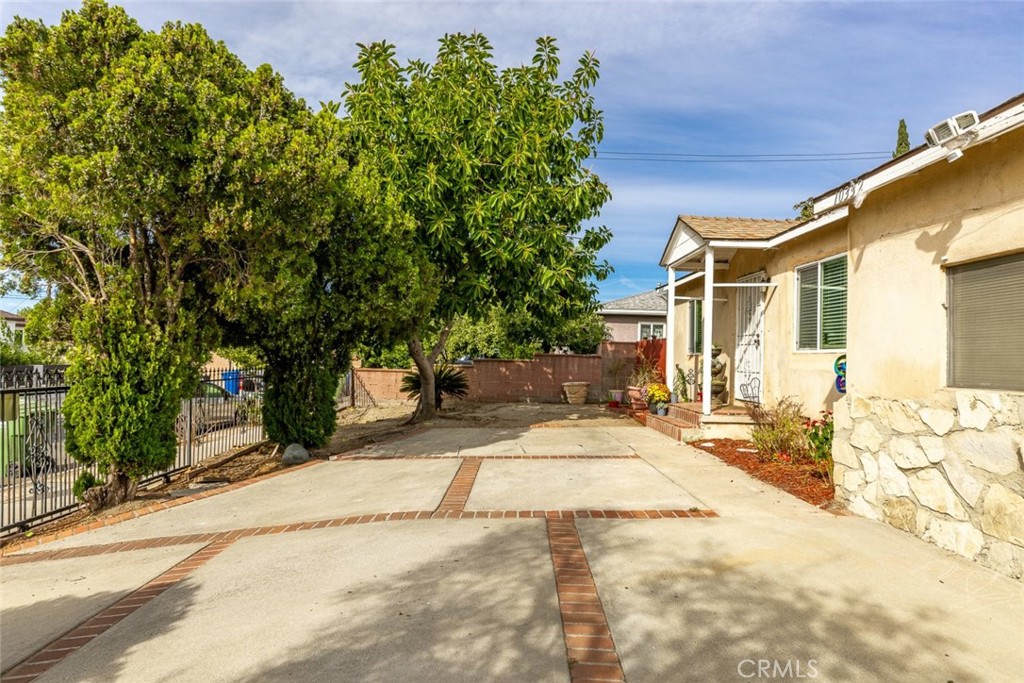 10332 Bartee Avenue