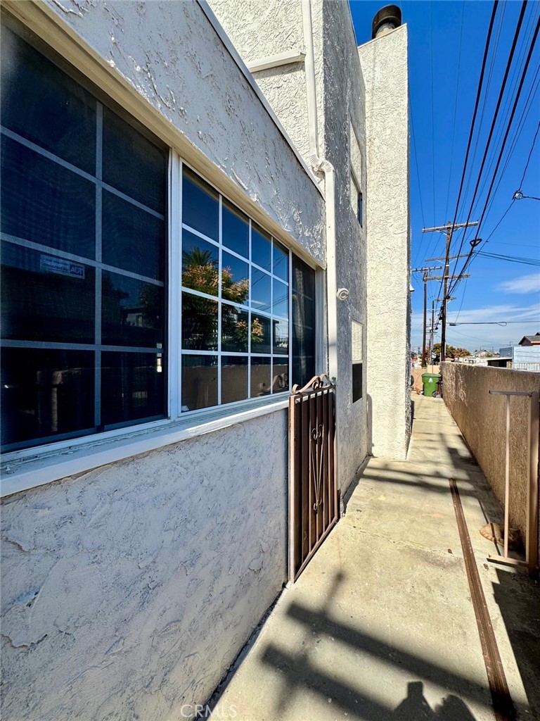 1412 W 89th