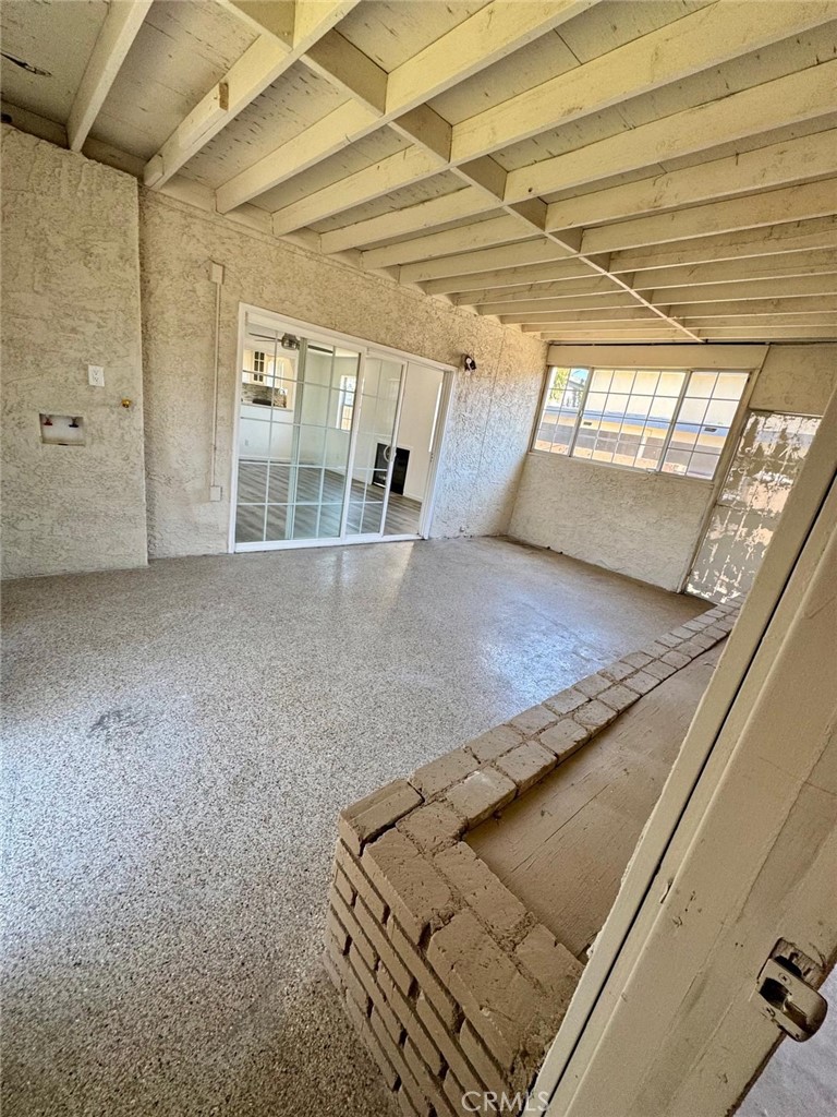 1412 W 89th