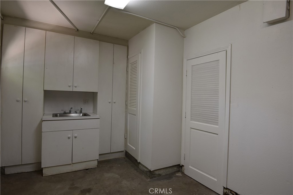 11820 Shoshone Avenue