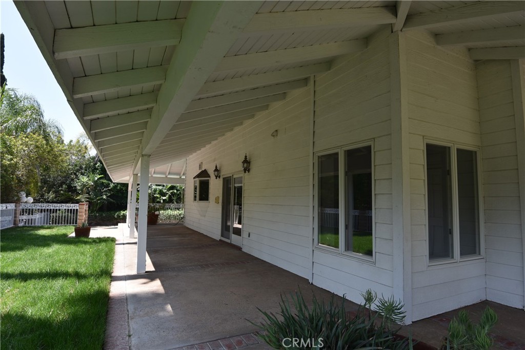 11820 Shoshone Avenue