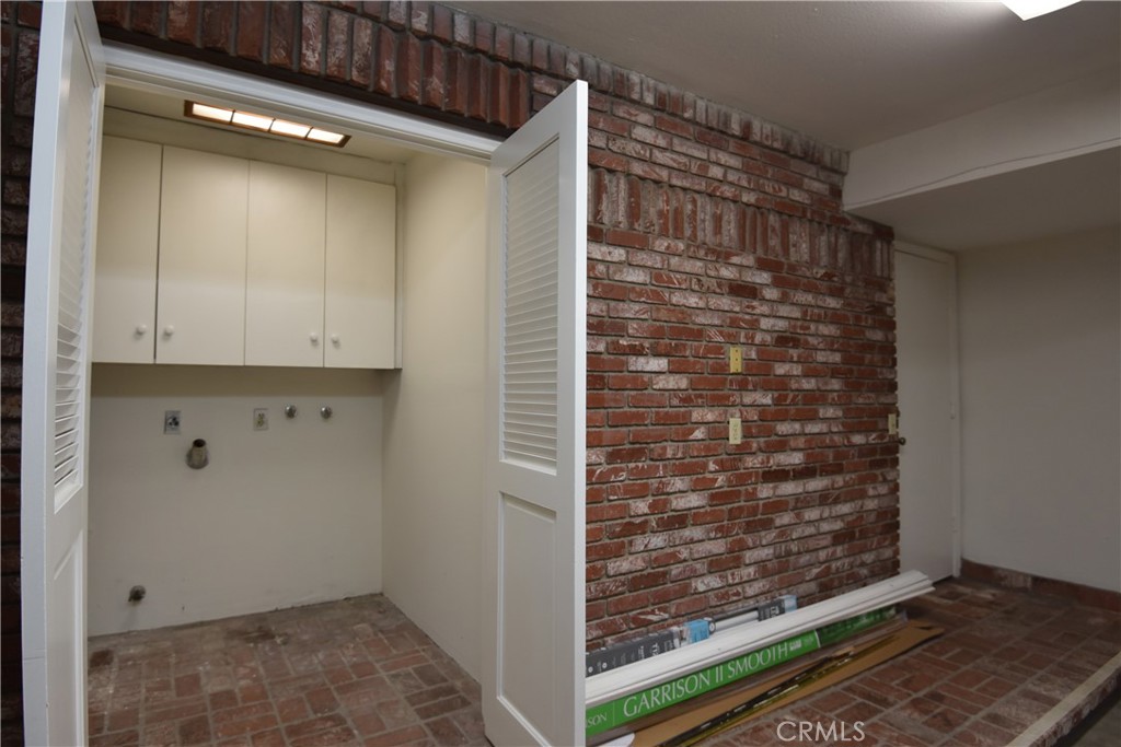 11820 Shoshone Avenue