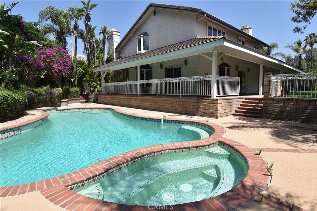 11820 Shoshone Avenue