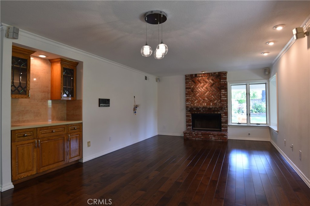 11820 Shoshone Avenue