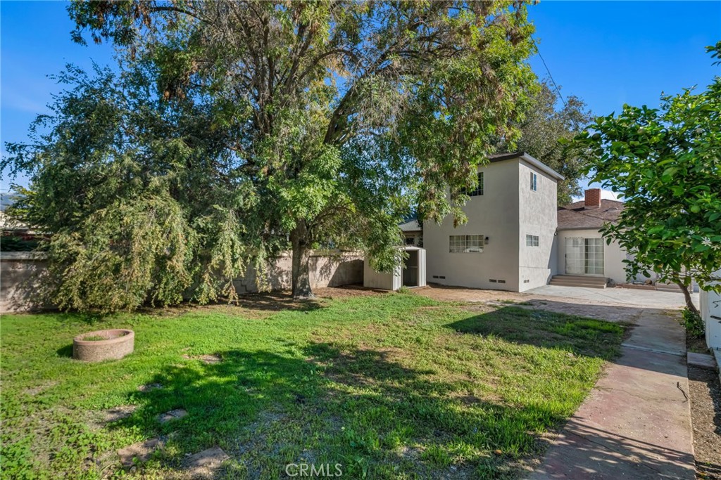 1317 N Columbia