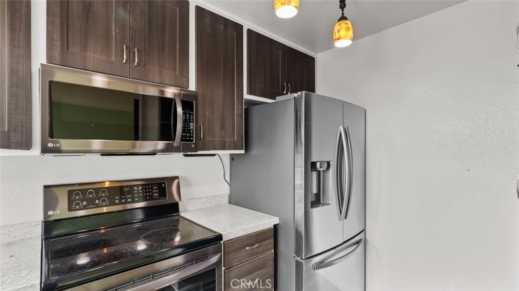 3434 Highwood Court 185