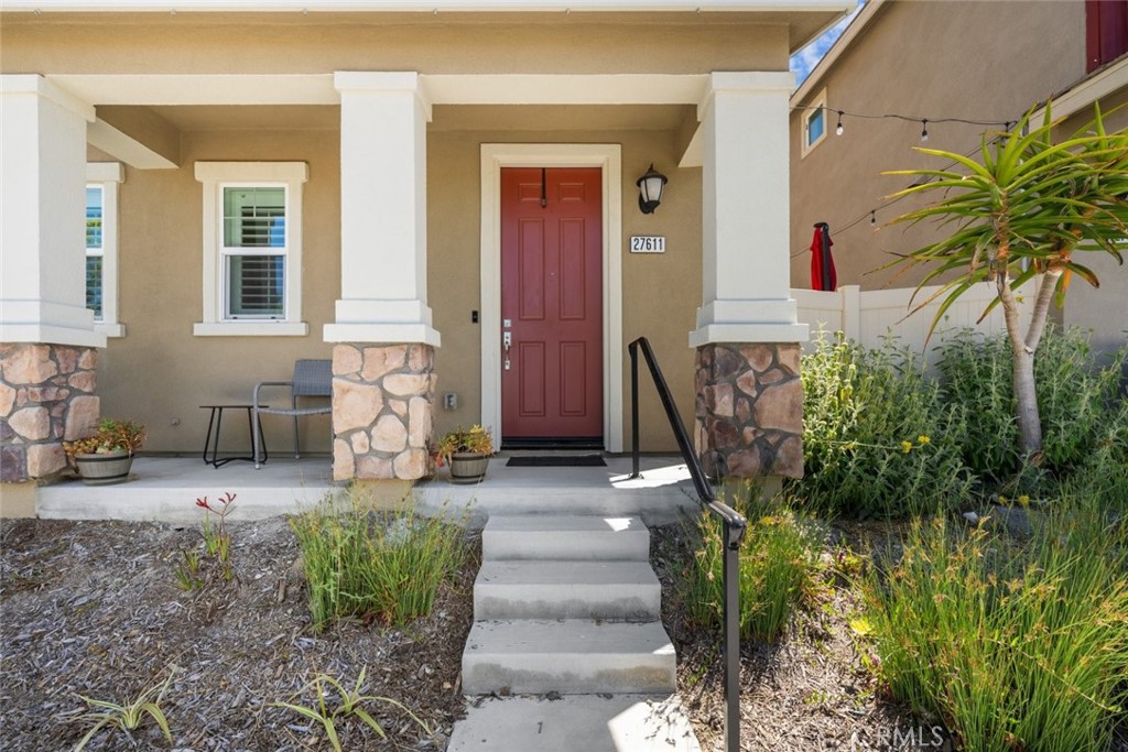 27611 Sawtooth Lane