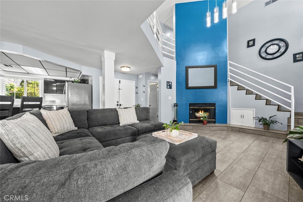 13827 Brussels Avenue