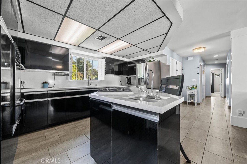 13827 Brussels Avenue