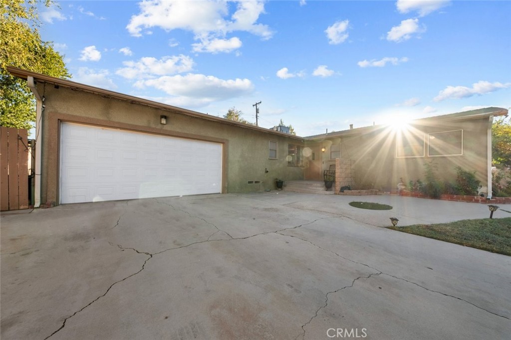 324 E Avenue R5