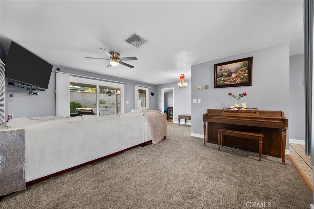 324 E Avenue R5
