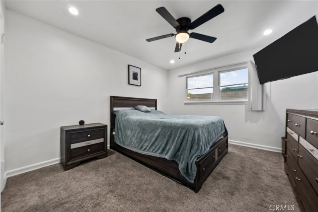 324 E Avenue R5