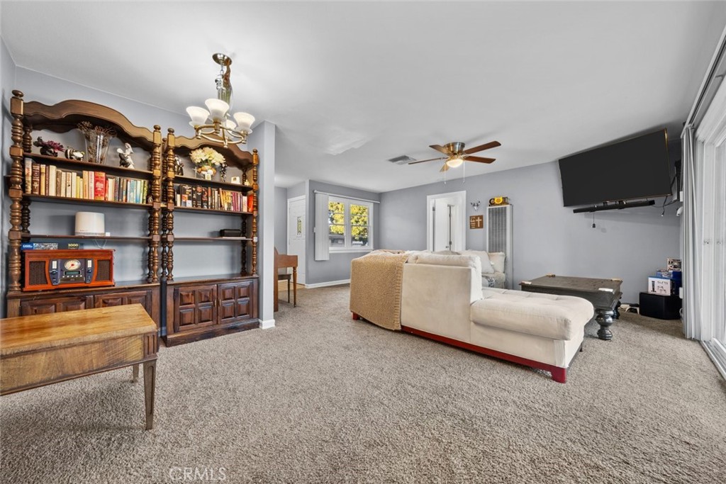 324 E Avenue R5