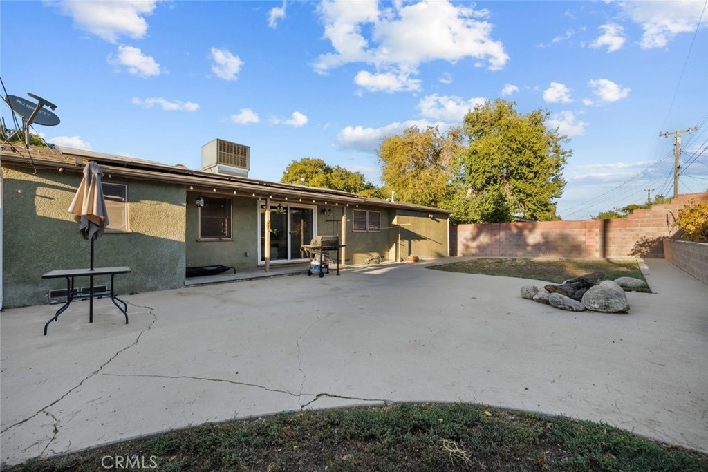 324 E Avenue R5