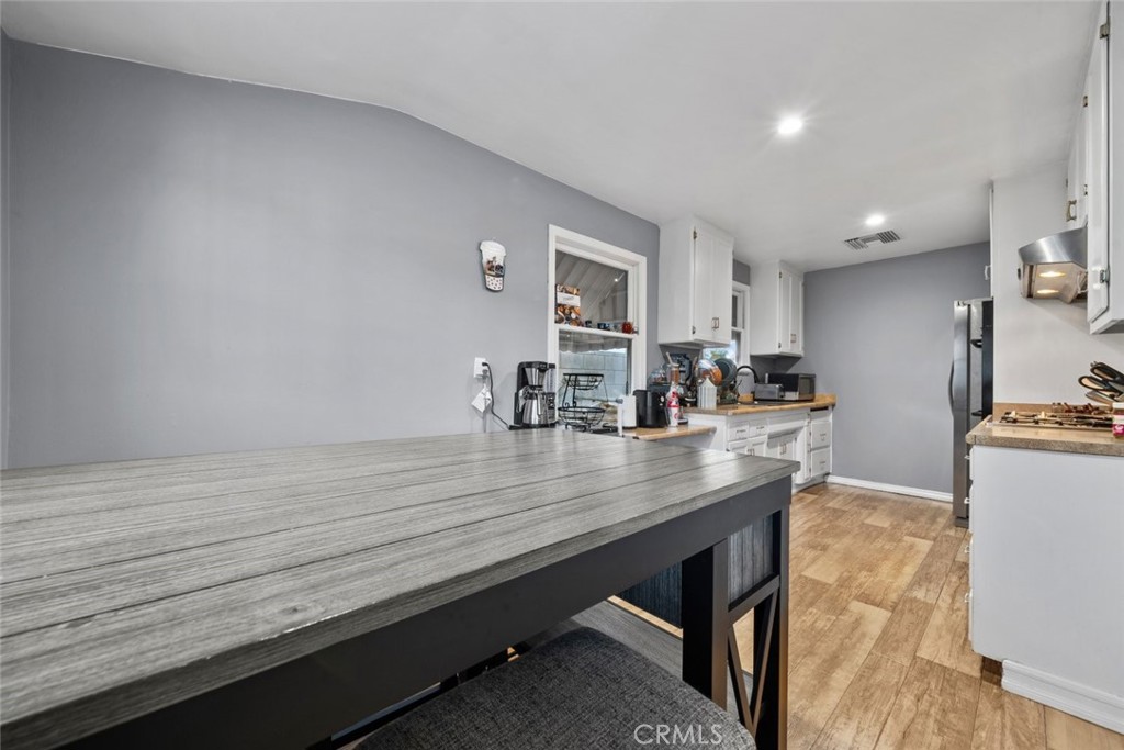 324 E Avenue R5