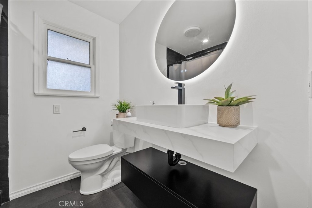 324 E Avenue R5