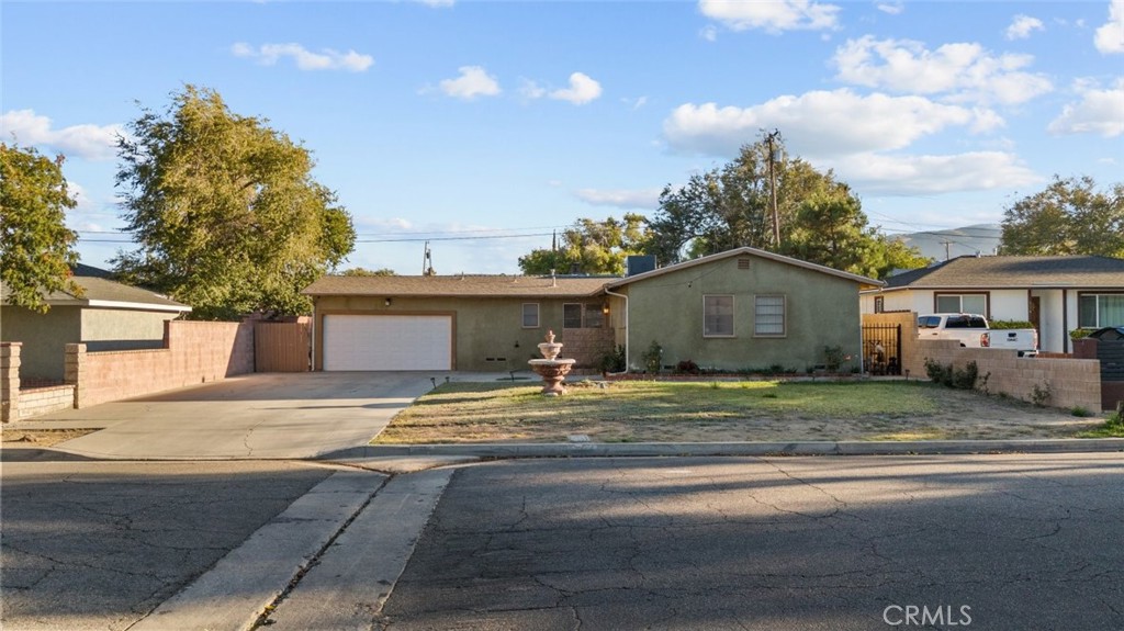 324 E Avenue R5
