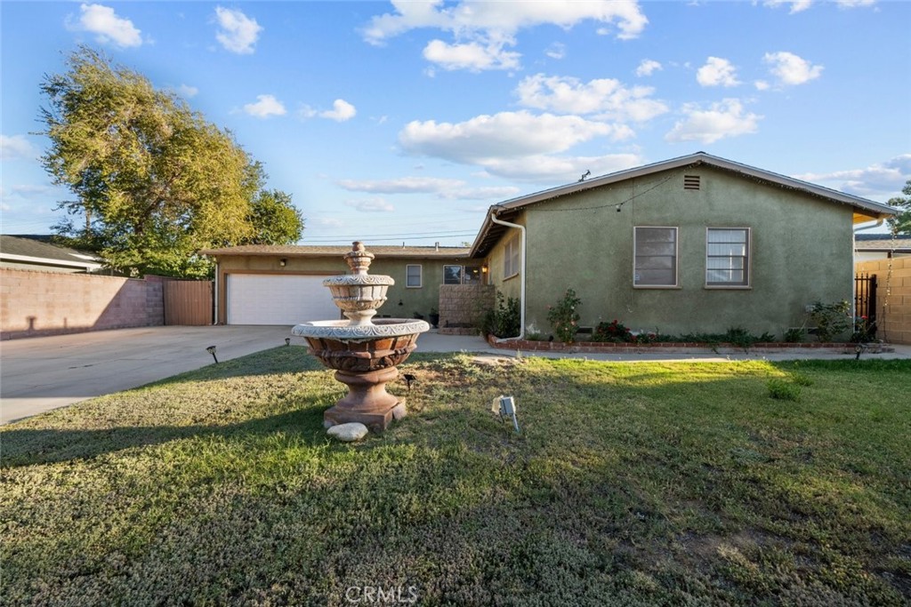324 E Avenue R5