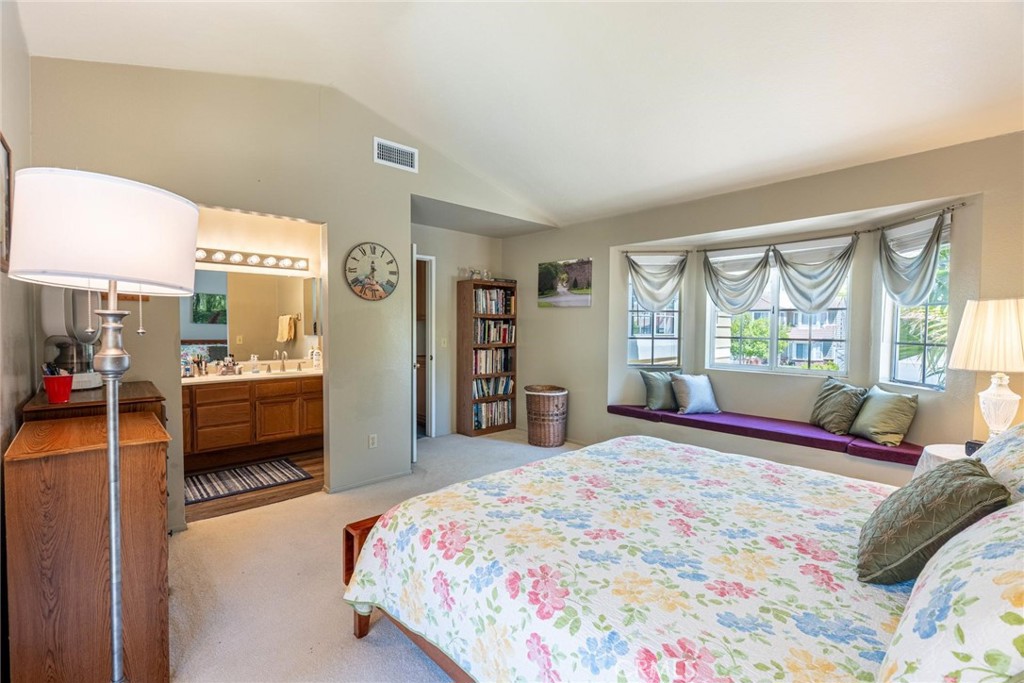 28414 Applewood Lane