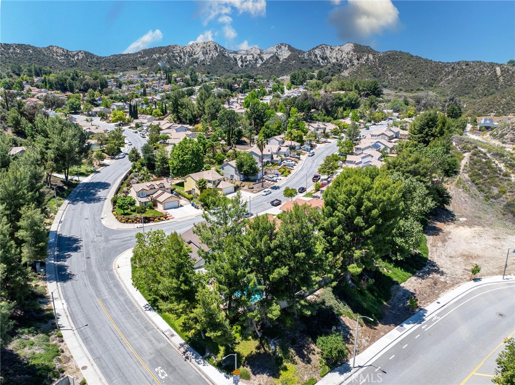 28414 Applewood Lane