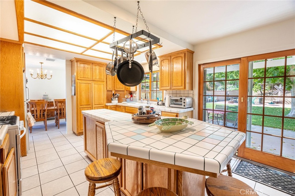 28414 Applewood Lane