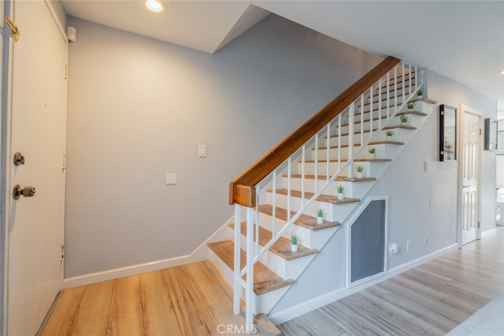 14344 Foothill Boulevard 405