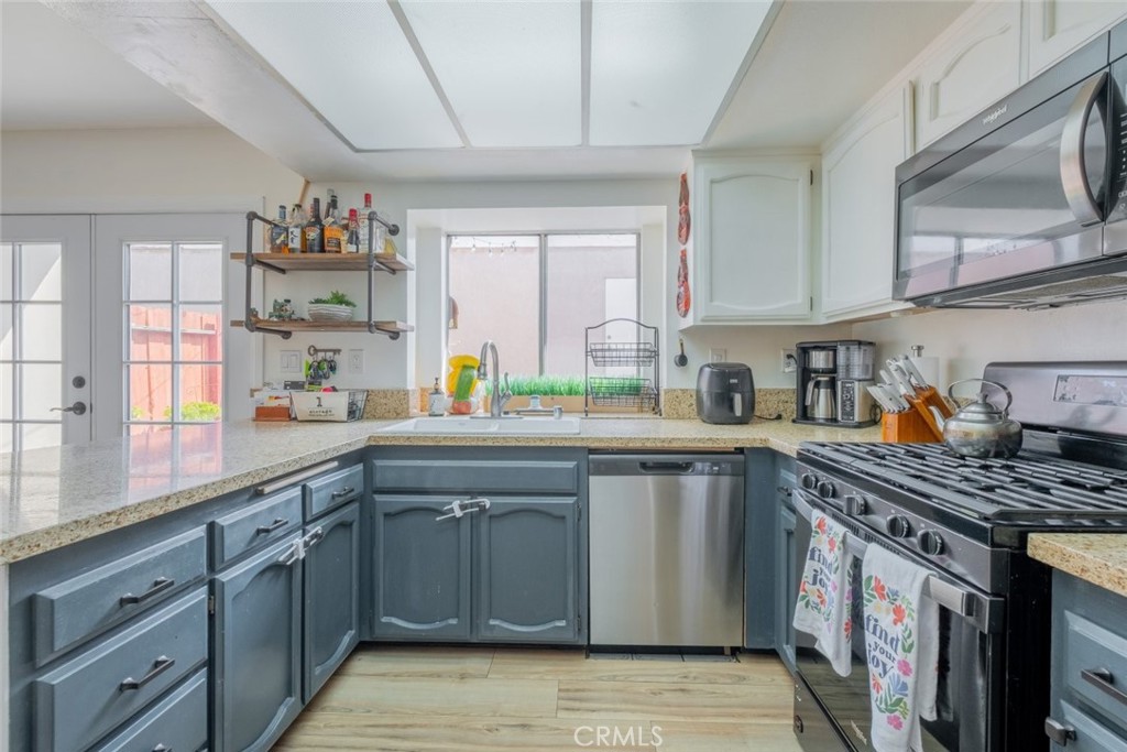 14344 Foothill Boulevard 405