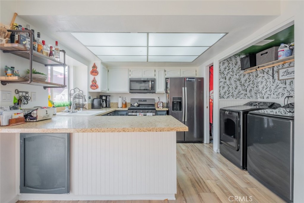 14344 Foothill Boulevard 405