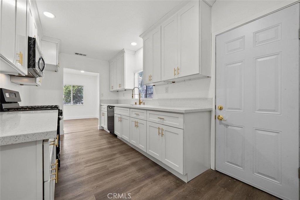 3932 W 64th Street