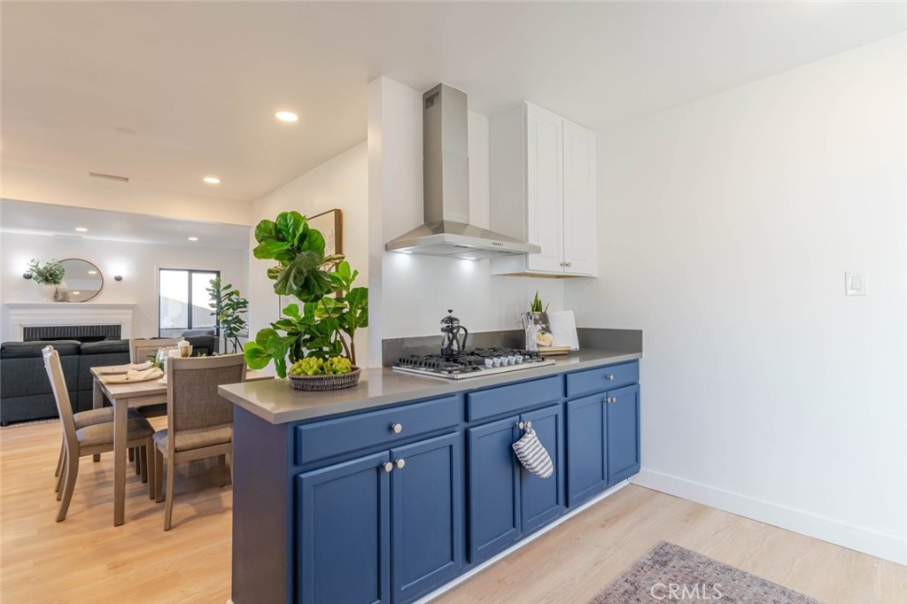 1736 N Niagara Street