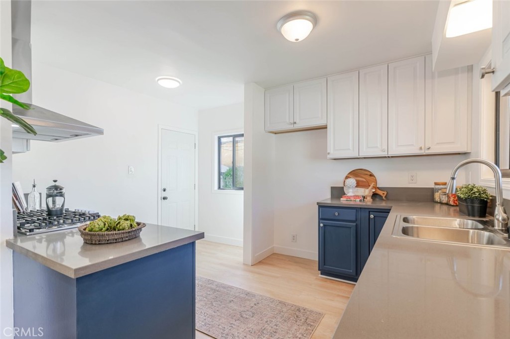 1736 N Niagara Street